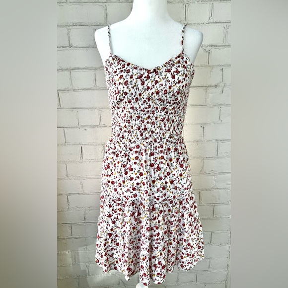 Hollister Dresses & Skirts - Hollister Red & White Spaghetti Strap Smocked-Top Floral Mini Sundress, Size XS
